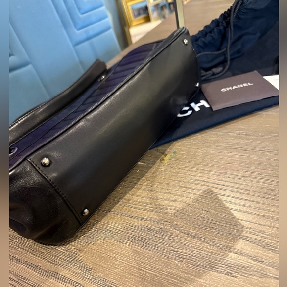 CHANEL ~ black leather LAX VERTICAL QUILTED Chain Clutch Shoulder Bag - Picture 10 of 10